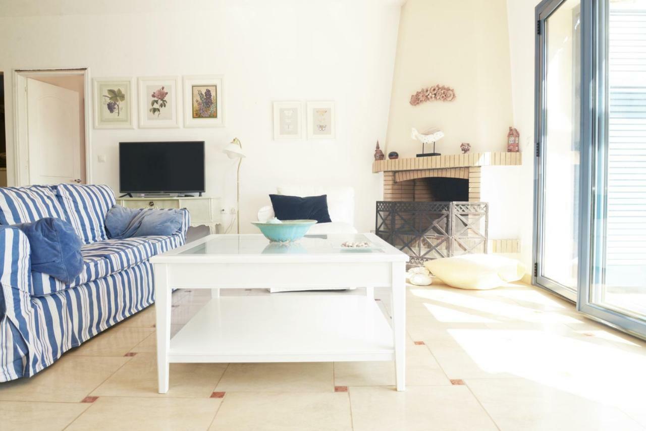 Blueline Guesthouse Agios Dimitrios  Ngoại thất bức ảnh