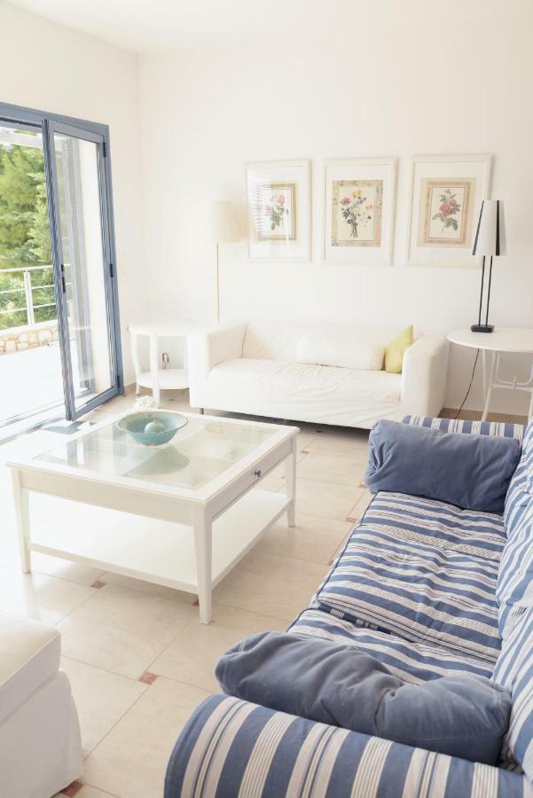 Blueline Guesthouse Agios Dimitrios  Ngoại thất bức ảnh